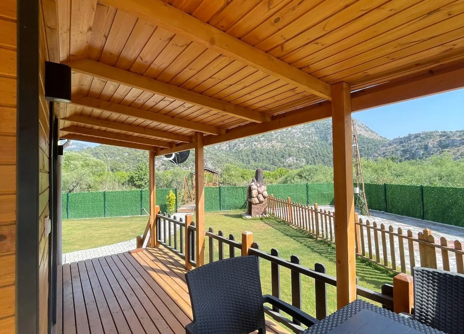 101 Guen Kiralik Havuzlu Lake House Kayacik دالامان