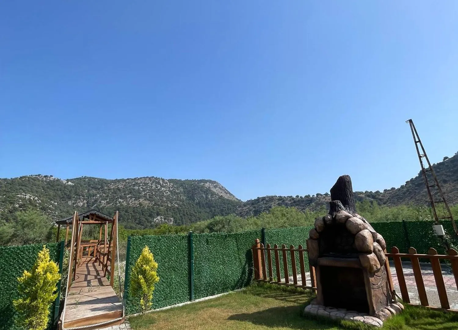 101 Guen Kiralik Havuzlu Lake House Kayacik دالامان